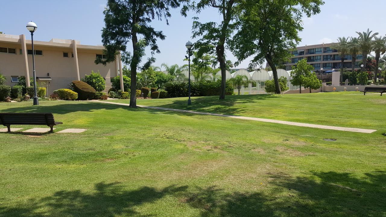 Neot Golf Caesarea Garden Apartment Kültér fotó